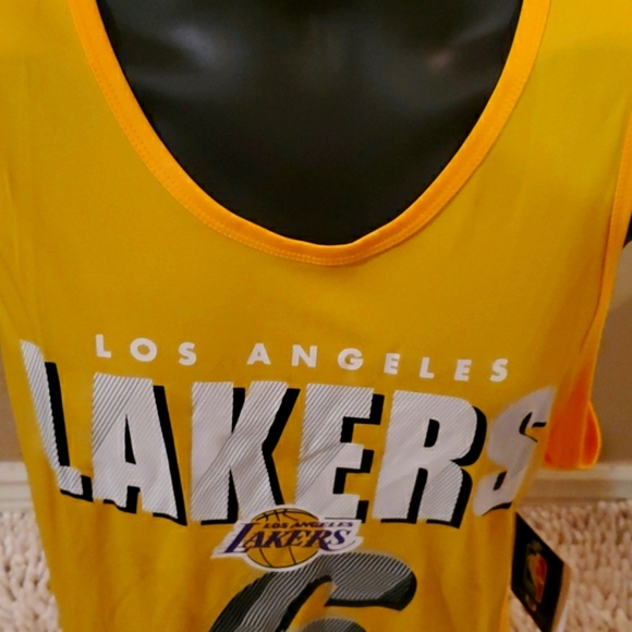 LeBron James (L) Tank Top - Picture 4 of 7